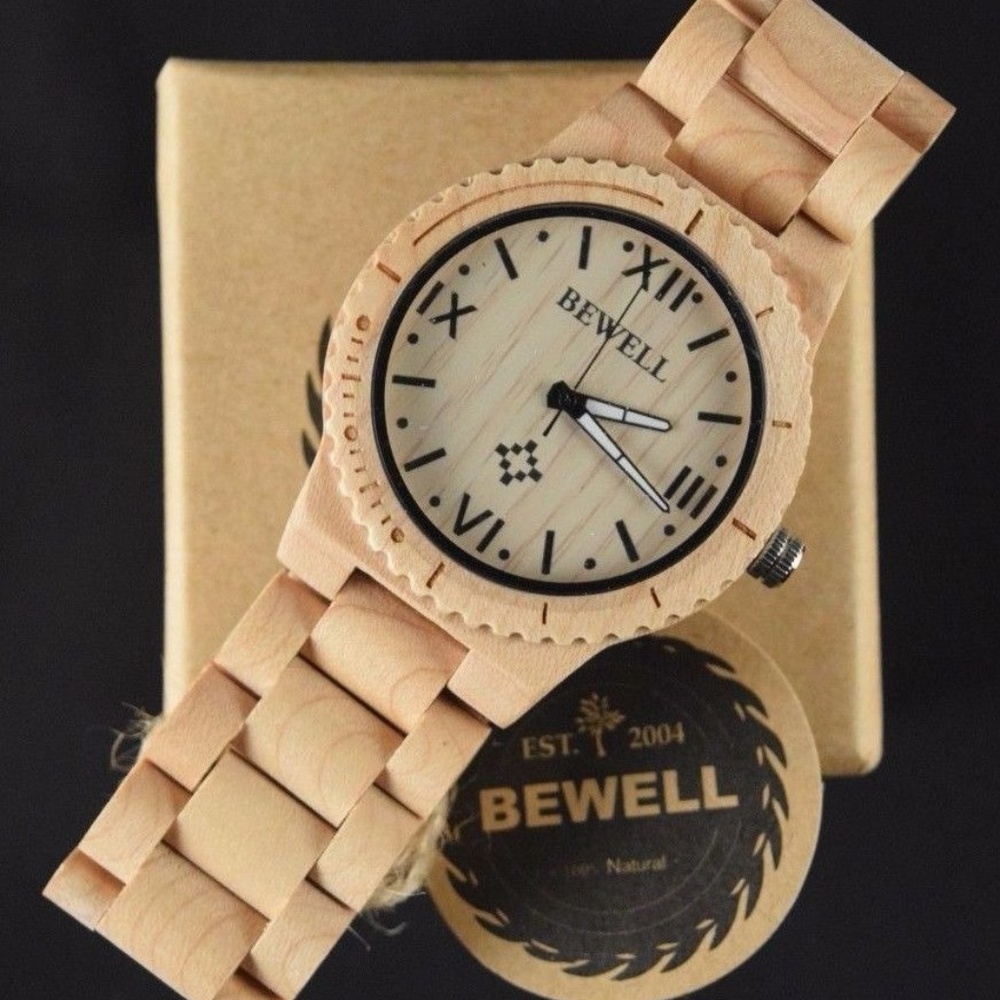 Mens Casual Wooden Watch Maple Wood Roman Numerals